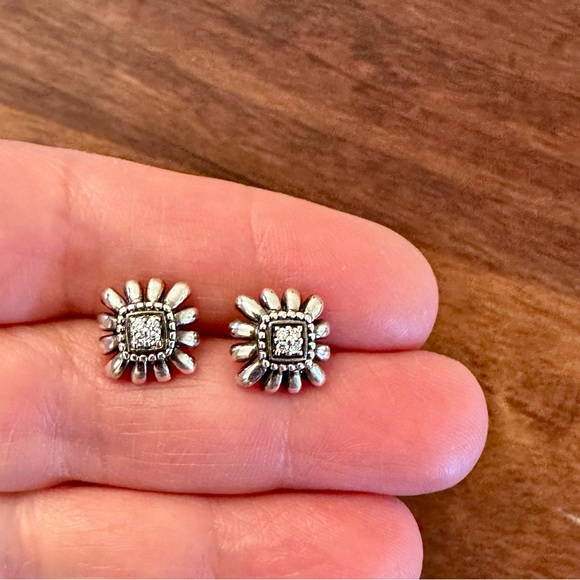 Authentic Luxury Minimalist LAGOS Sterling Silver and diamond Earrings - Picture 6 of 17